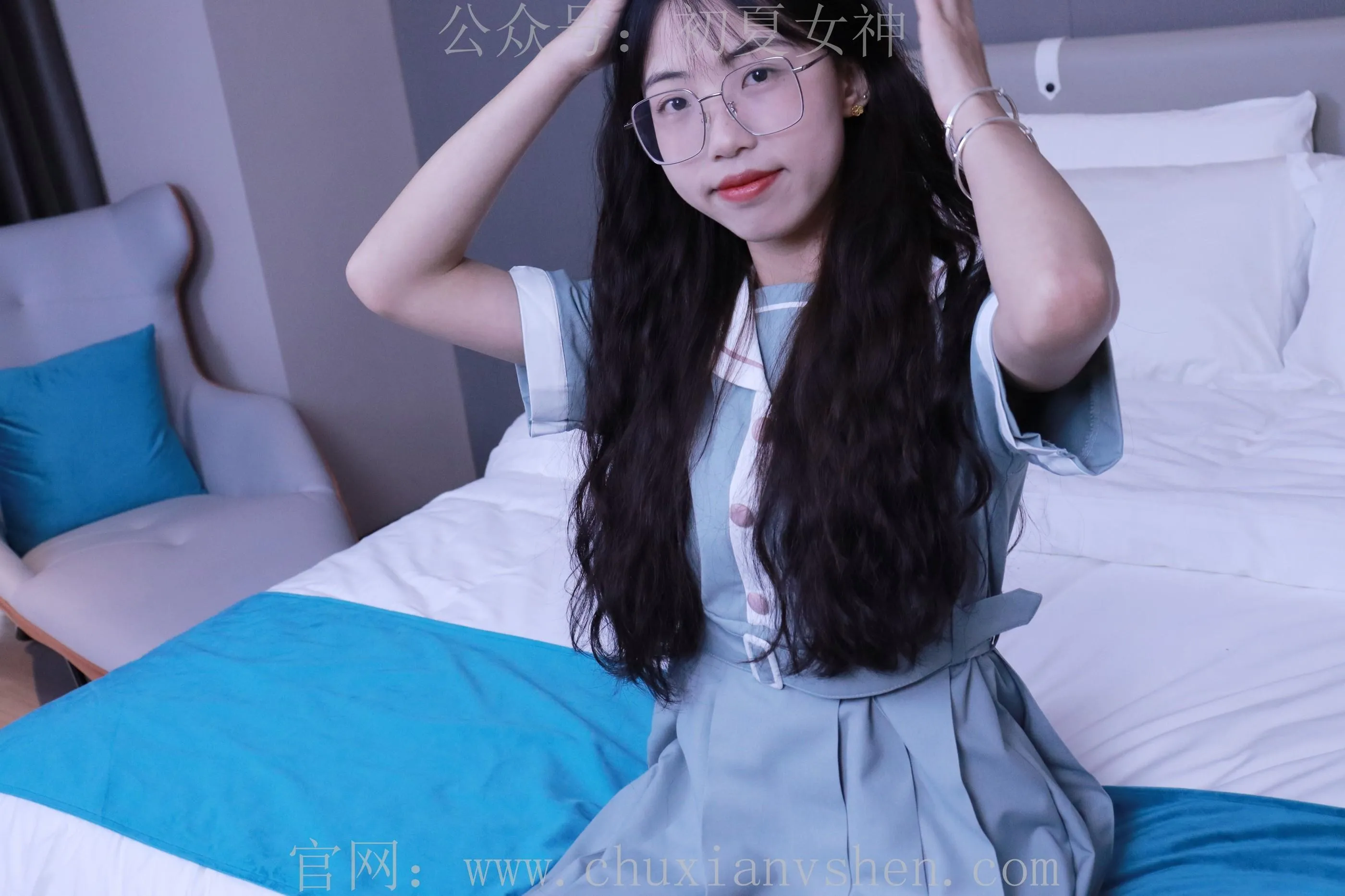 初夏女神 NO.008 雪糕 浅蓝色JK裙搭配小白鞋 [135P]插图7